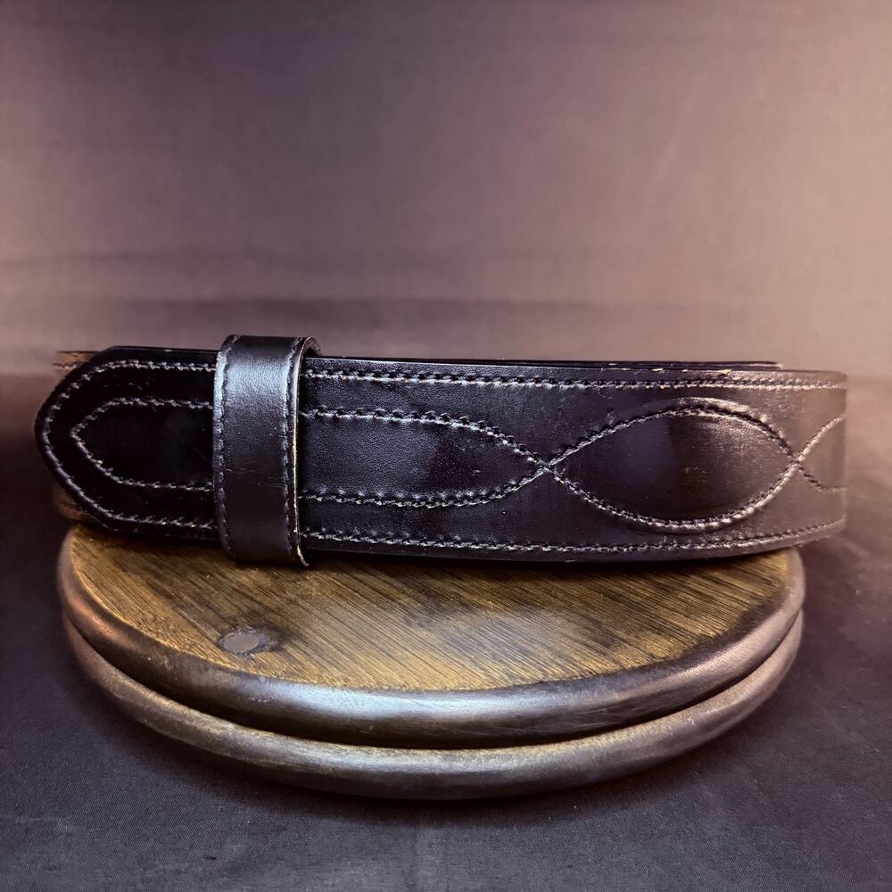 Dutyman Buckleless Duty Belt Size XS 28"-30" Plain Black Leather Hook Lined 5011